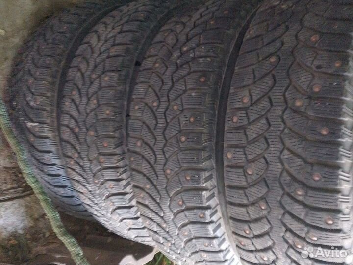 Bridgestone Blizzak Spike-01 185/65 R15 88T