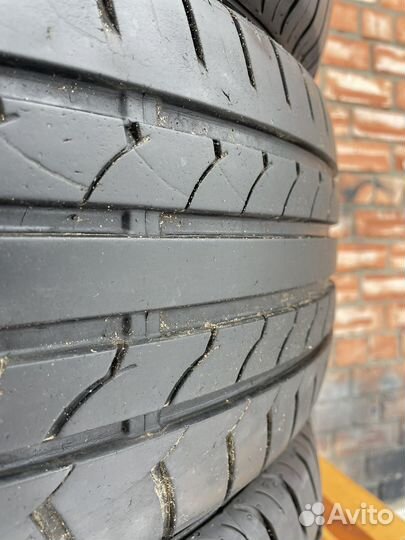 Maxtrek Maximus M1 215/55 R17