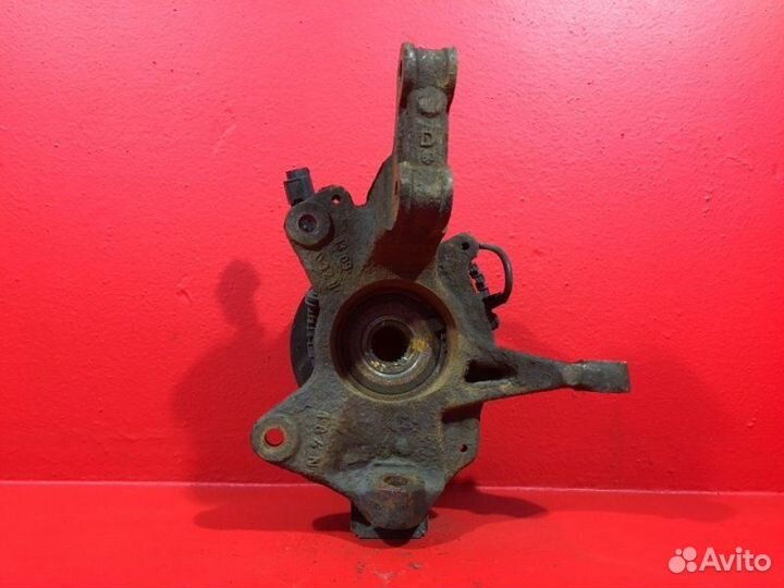 Кулак передний правый Renault Scenic 3 M4R 711