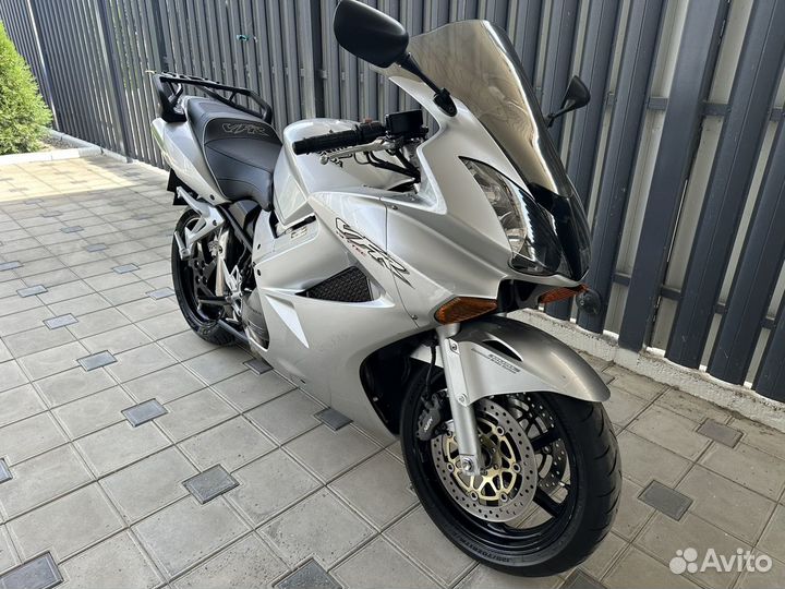 Honda VFR 800 Без пробега 02г