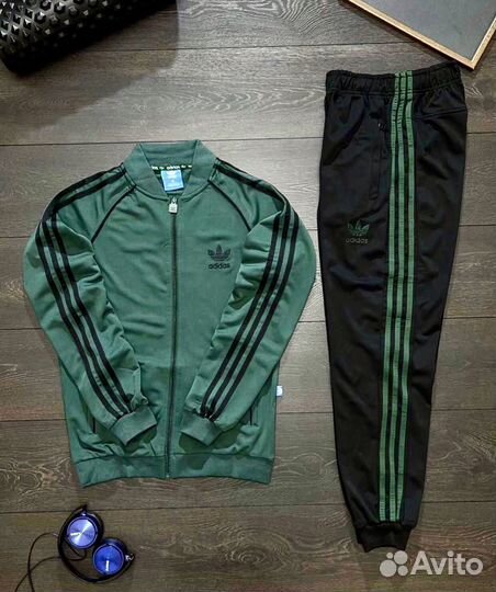 Спортивный костюм adidas