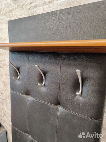 Вешалка настенная в прихожую мягкая