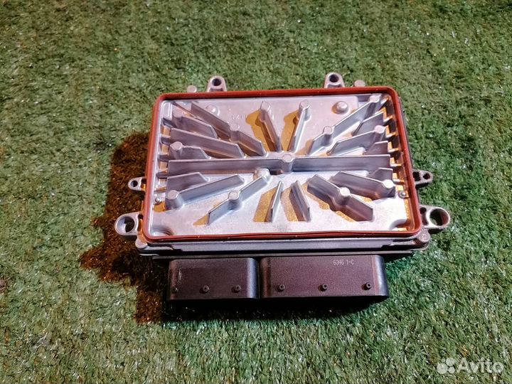 Блок управления двигателем B5254T3 0261209038 Volv