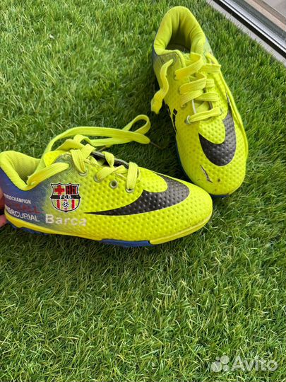 Детские футбольные бутсы