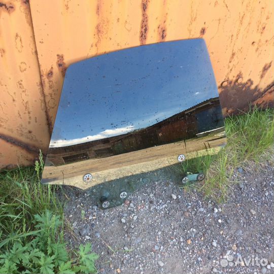 Стекло заднее правое Субару Легаси BP / BL