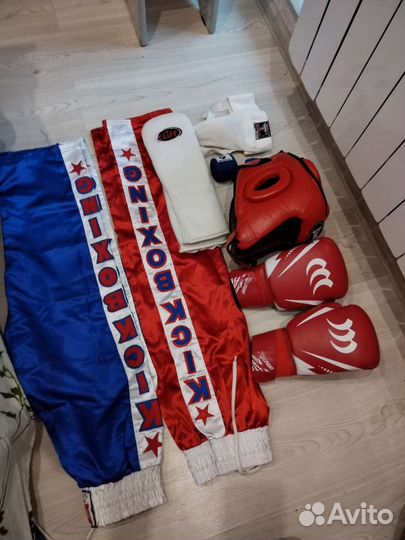Комплект для кикбоксинга