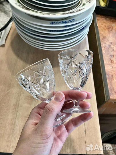 Хрустальные рюмки