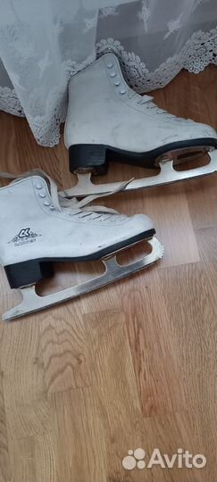 Коньки фигурные 35 размер