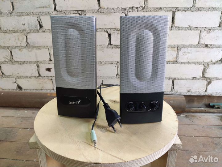 Колонки Genius SP-F200