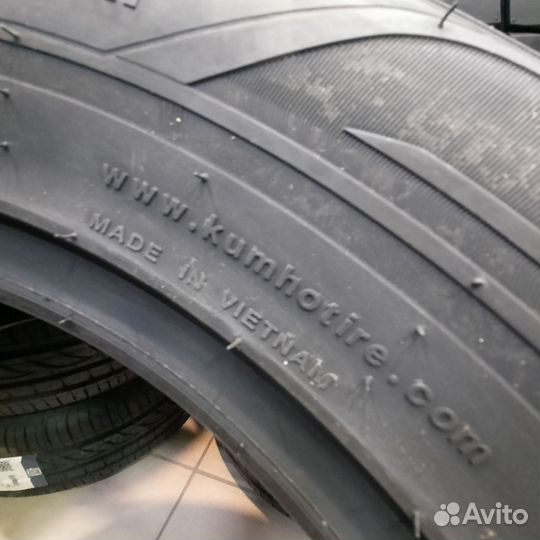 Kumho Crugen Premium KL33 235/65 R17 104H