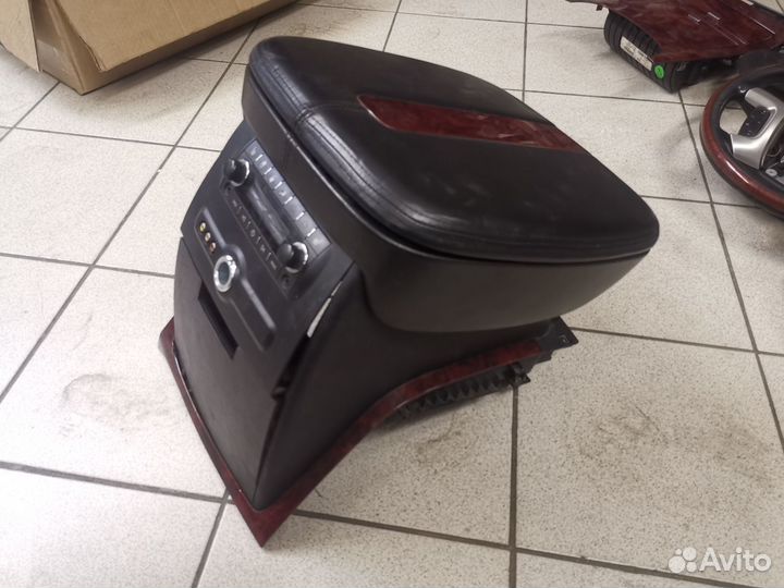 Подлокотник Cadillac Escalade gmt 900