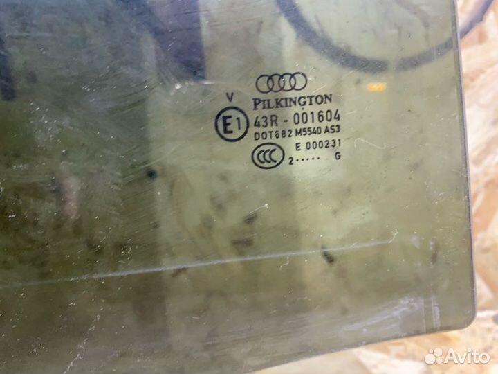Стекло двери задней правой Audi Q7 2012