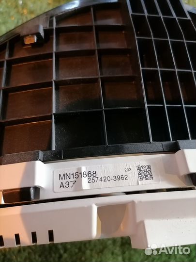 Спидометр (панель приборов) mitsubishi Mitsubishi