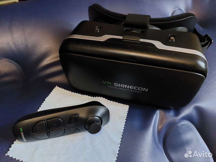 Очки виртуальной реальности с пультом