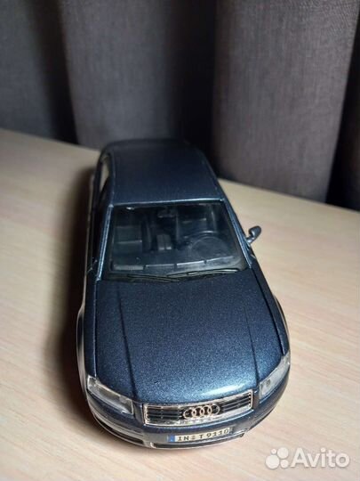 Audi A8 модель машинка