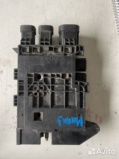 Блок предохранителей (отключ. акб) Renault Megane