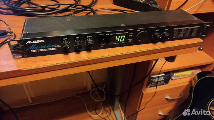 Вокальный процессор эффектов alesis microverb 4