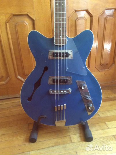 Бас гитара Jolana Rubin Bas