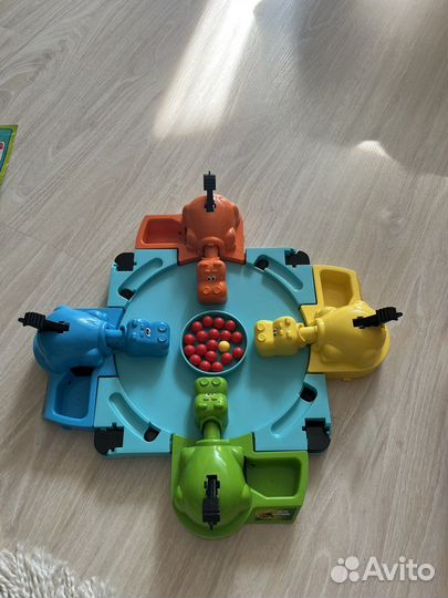 Игрушка голодные бегемотики