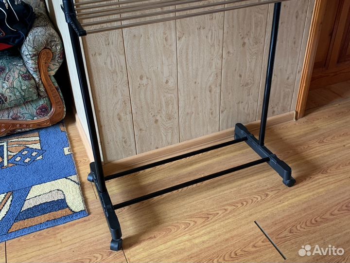 Вешалка напольная с полкой на колесах