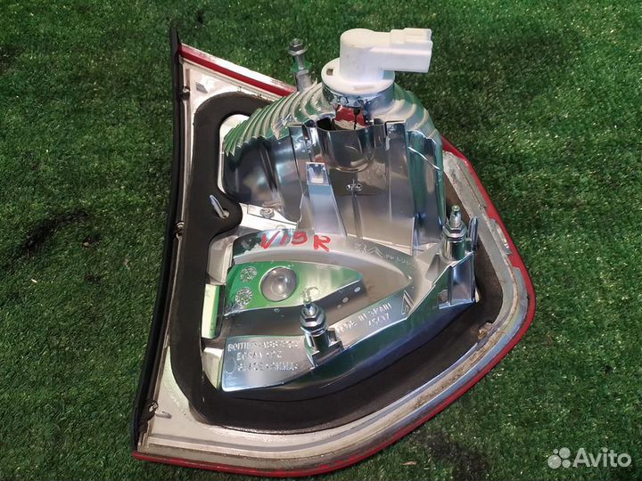 Фонарь задний внутренний правый Citroen C4 Picass