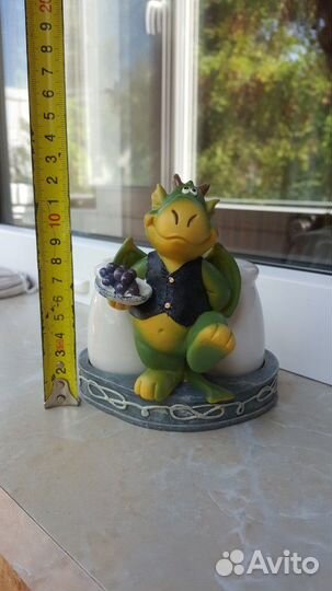 Статуэтка солонка