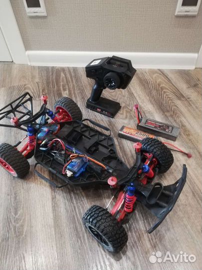 Машина на радиоуправлении 1 10
