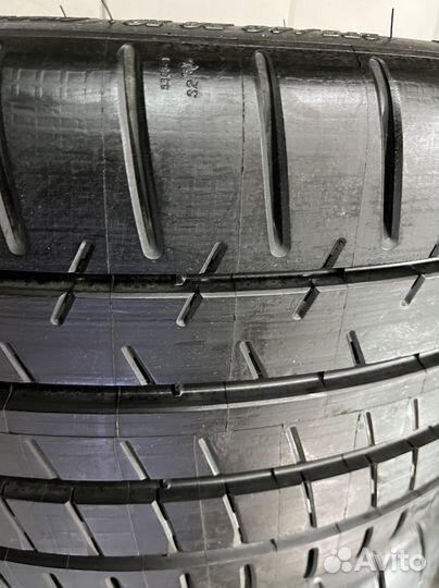 Michelin Pilot Super Sport 275/40 R19