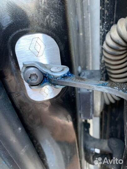 Пластины под ограничитель Renault Fluence/ Megane