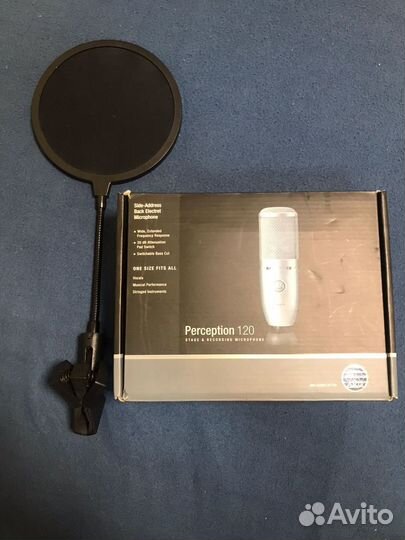 Студийный микрофон akg p120