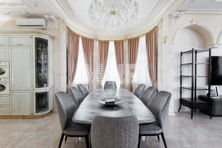 Дом 514 м² на участке 20 сот.