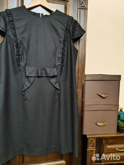 Платье футляр miu miu 100% Oригинал.Шерсть