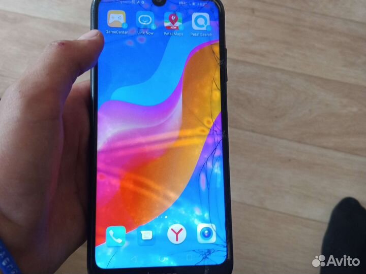 Телефон Huawei