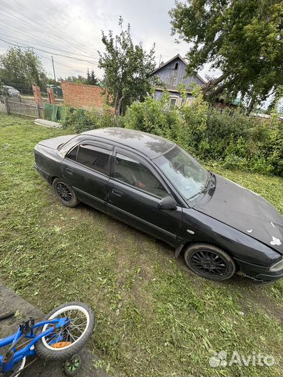 Mitsubishi Carisma 1.3 МТ, 2003, 250 000 км