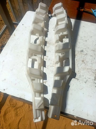 Кронштейн потолка передний Toyota Corolla 150