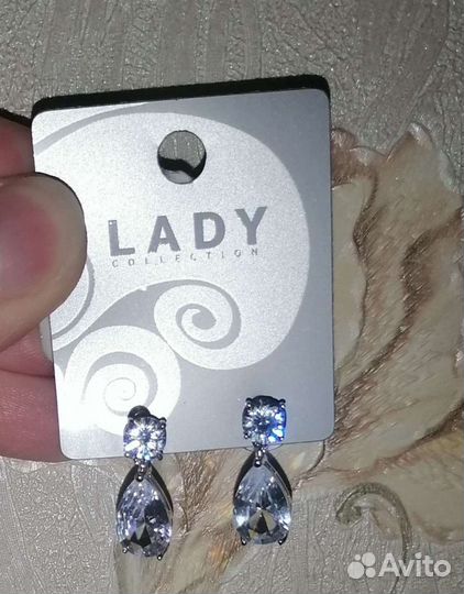 Новые серьги