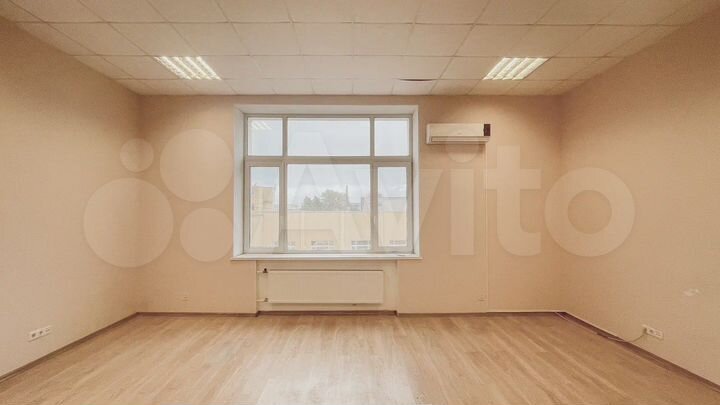 Собственник, 943 кв м от собственника