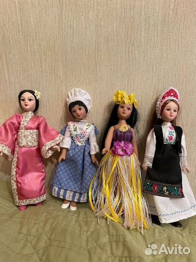 Кукла фарфоровая коллекционная