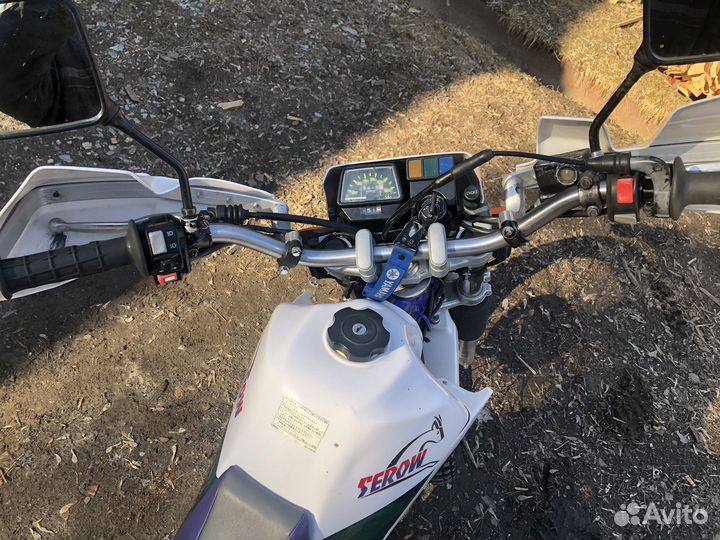 Ямаха серов 225хт