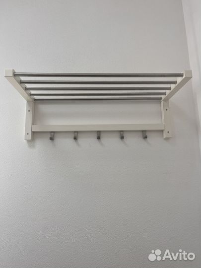 Вешалка для одежды настенная