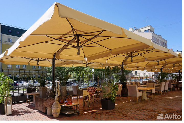 Большой зонт на боковой опоре для дачи 3х3