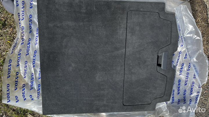 Пол багажника Volvo V90