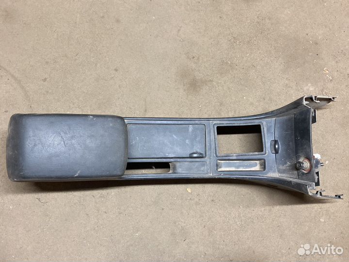 Консоль мазда 3 бк