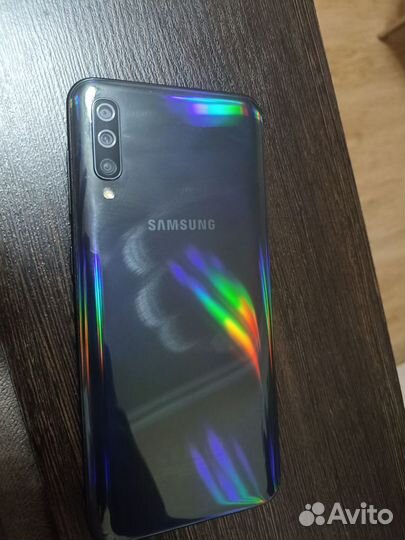 Samsung Galaxy A50, 4/64 ГБ