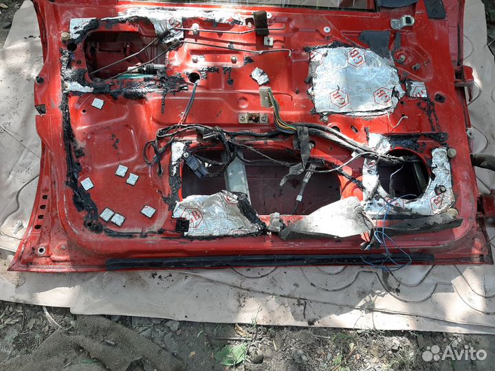 Передние двери хендай лантра j1