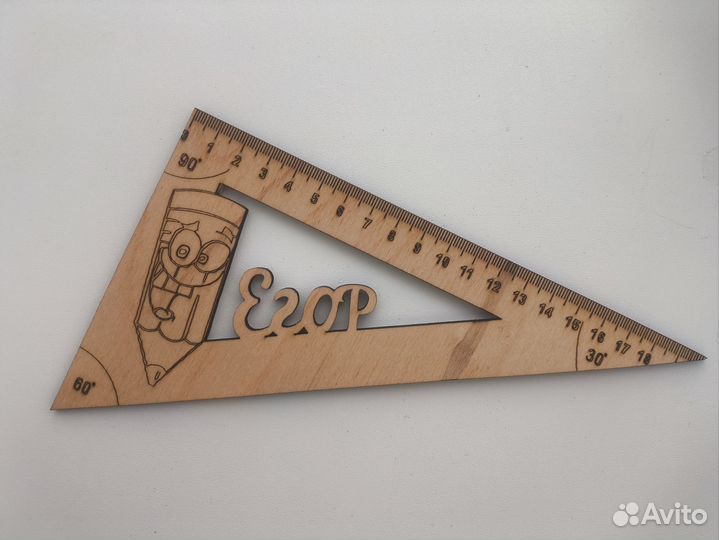 Линейка из дерева