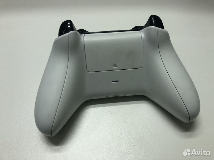 Геймпад xbox one s