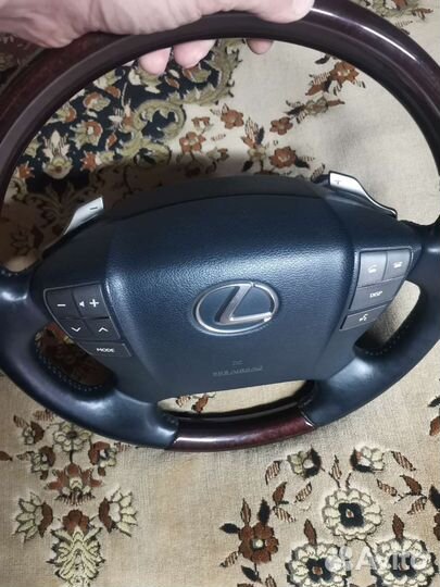Руль на lexus LX 570 2014