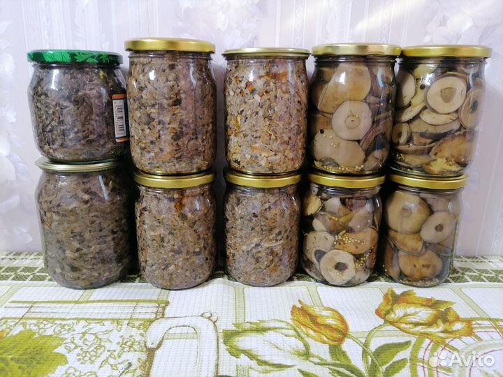 Грибы,морошка,чай,варенье