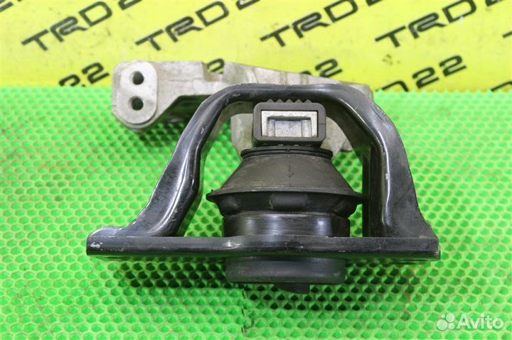 Подушка двигателя правая Nissan X-Trail TNT31